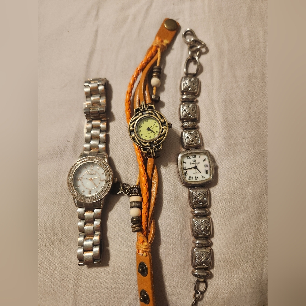 3 Watches Silver Gold 2-tone, Brown leather Snap, Antique Black And silver